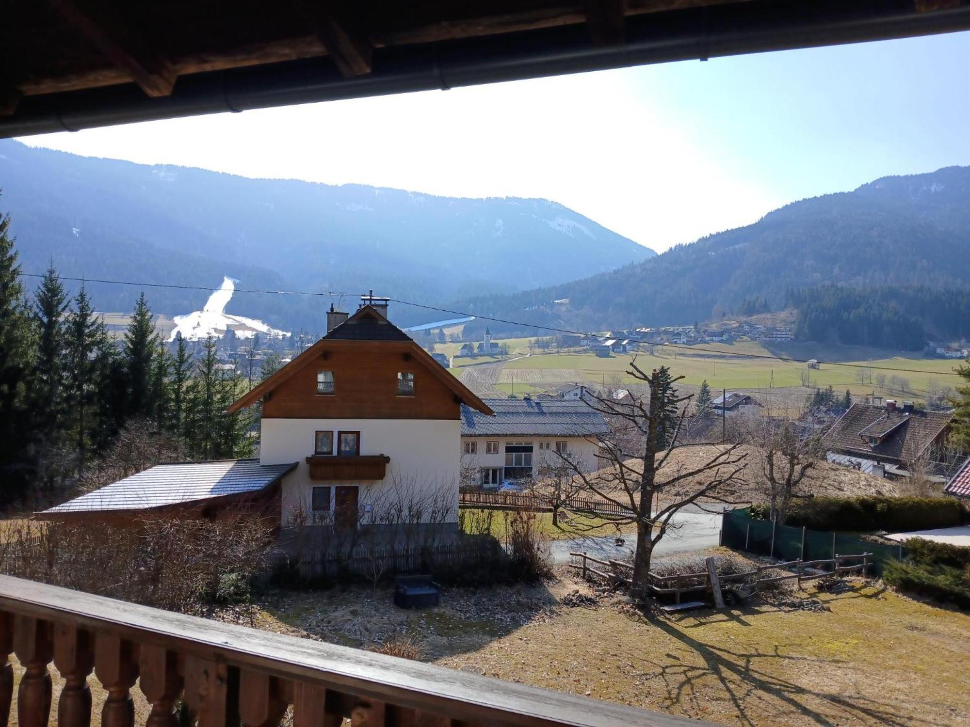 Pension & Apartments Weissbriach Exterior photo
